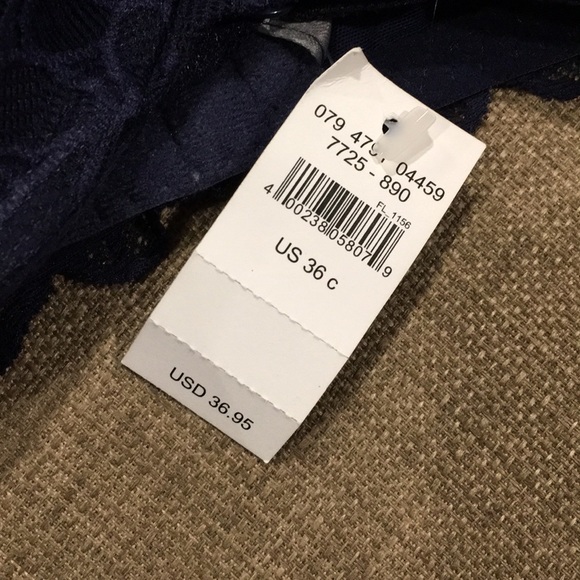 Halter aerie bra - Picture 2 of 3